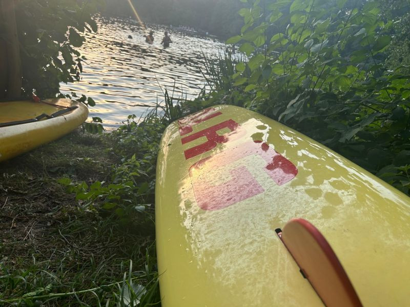 Das Rescueboard am Ufer des Teufelssees